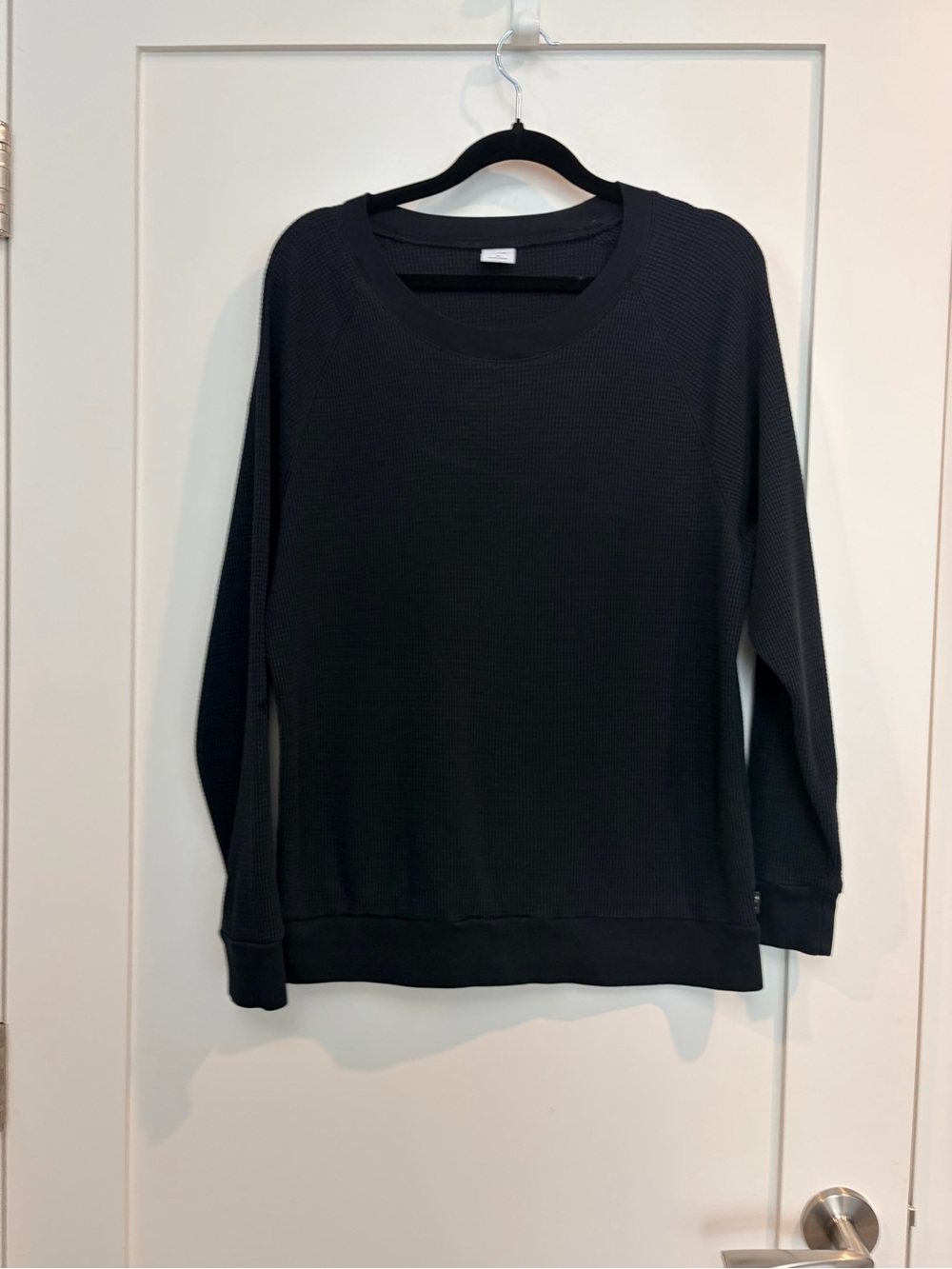 TNA Aritzia Black Waffle Raglan Long Sleeve Thermal Size M